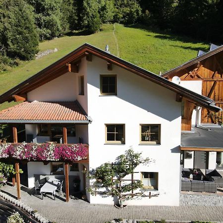 Haus Evelin Apartment Sankt Leonhard im Pitztal Bagian luar foto