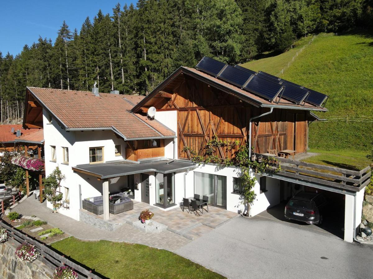 Haus Evelin Apartment Sankt Leonhard im Pitztal Bagian luar foto